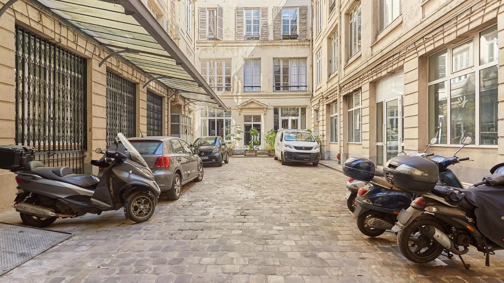 Apartamento Superb 2 Bedrooms Centrer Of By Prestige *