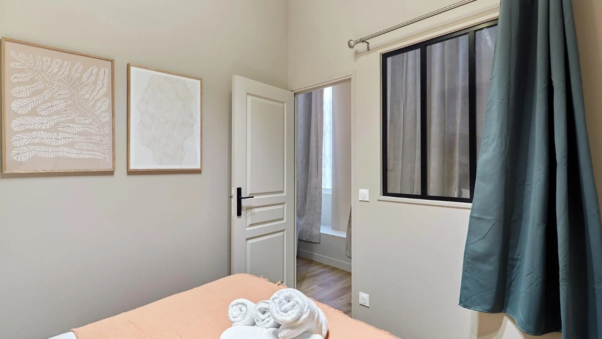 Superb 2 Bedrooms Centrer Of By Prestige Apartment Paris