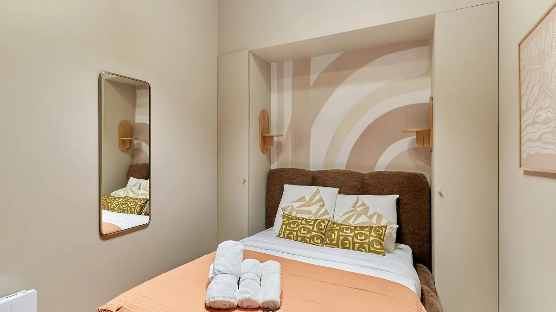 Superb 2 Bedrooms Centrer Of By Prestige Apartment *
